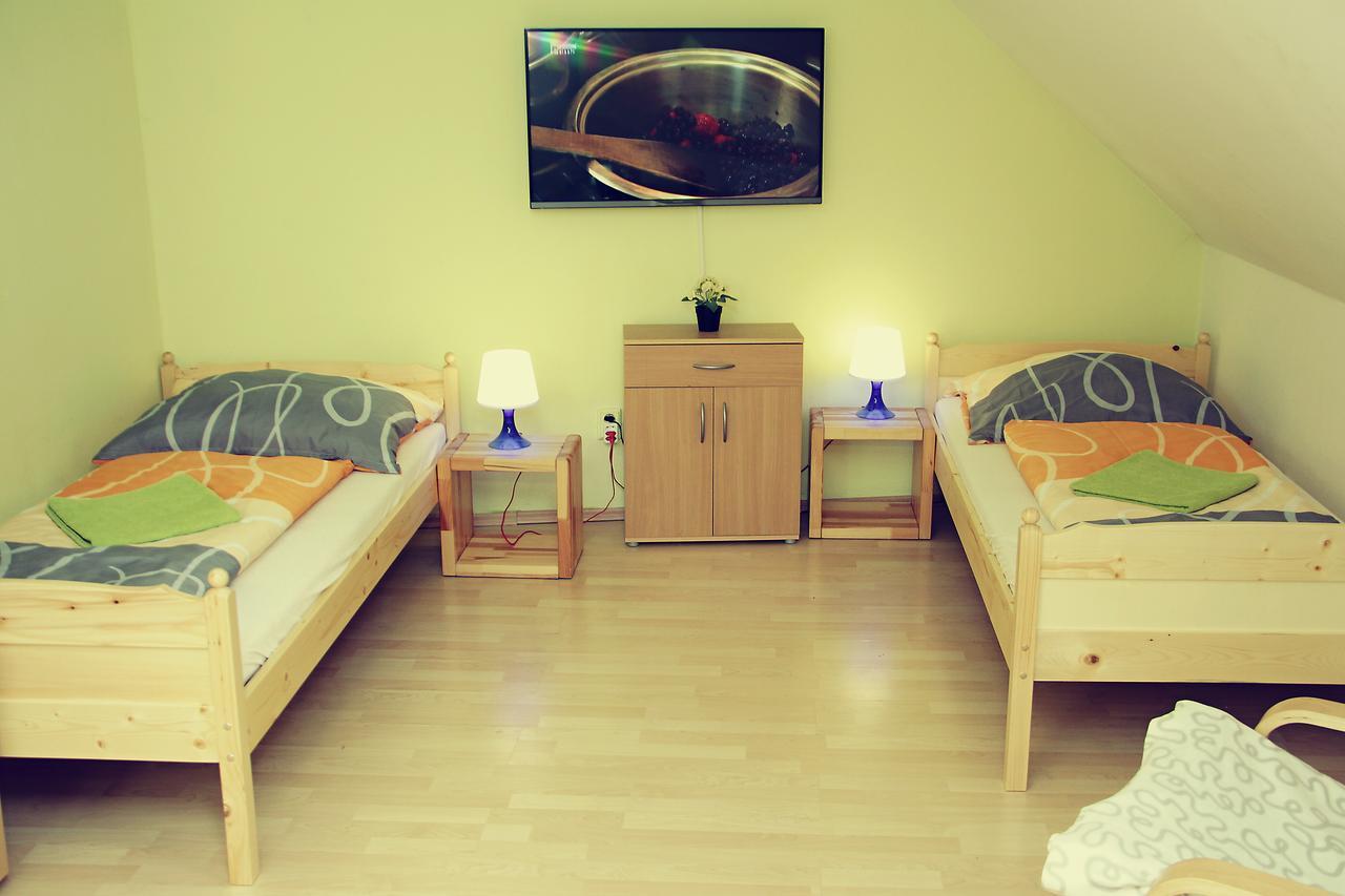 Apartman Novobranska Cz Apartment เบอร์โน ภายนอก รูปภาพ